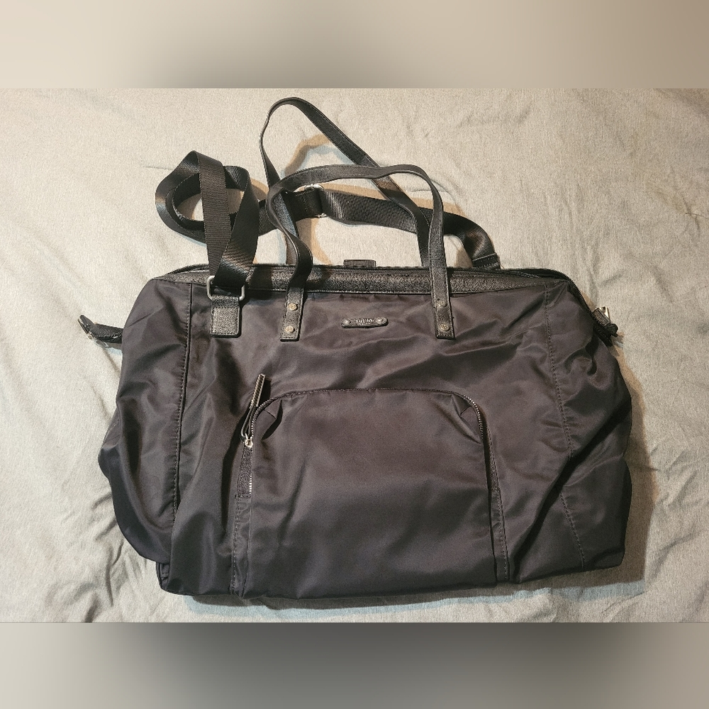 Tutilo NY Overnight Carry-on Size Travel Bag, Black